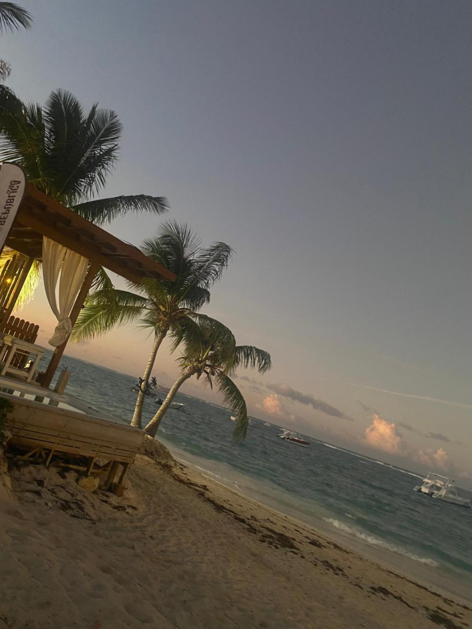Madonna Pool Beach Los Corales Punta Cana Exteriör bild
