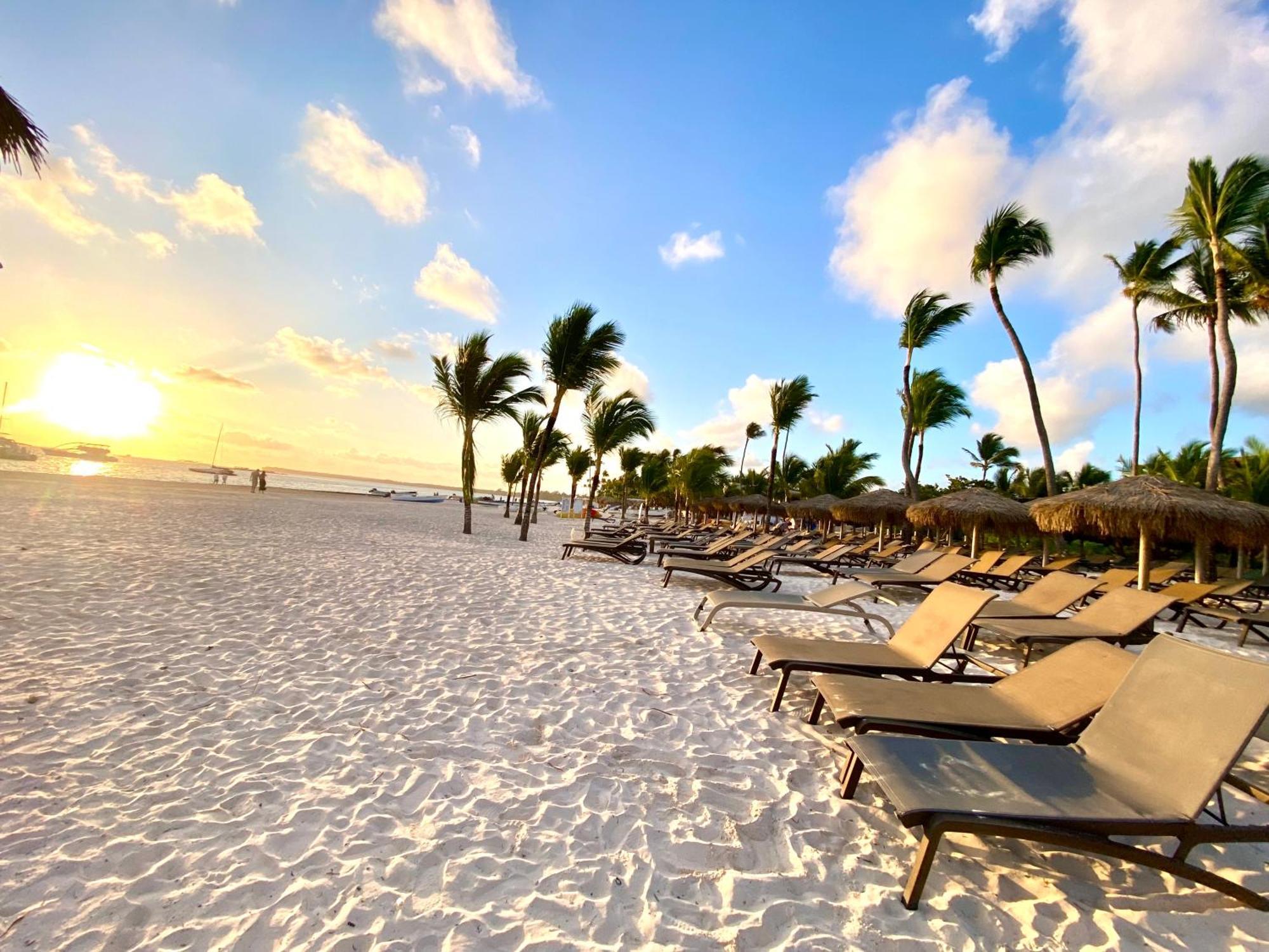 Madonna Pool Beach Los Corales Punta Cana Exteriör bild